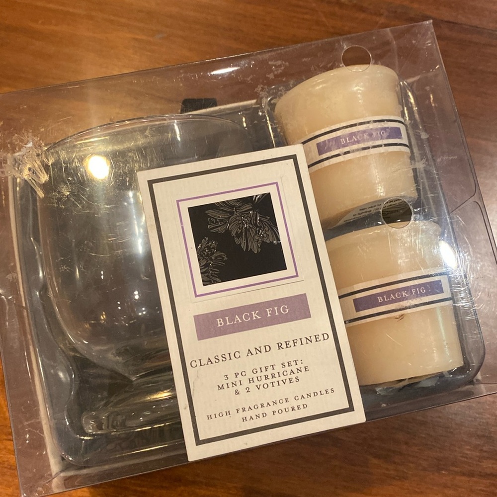 NIP Chesapeake Bay Candle 3x4” Clear Glass Holder + 2 Votives 2” Black Fig NEW